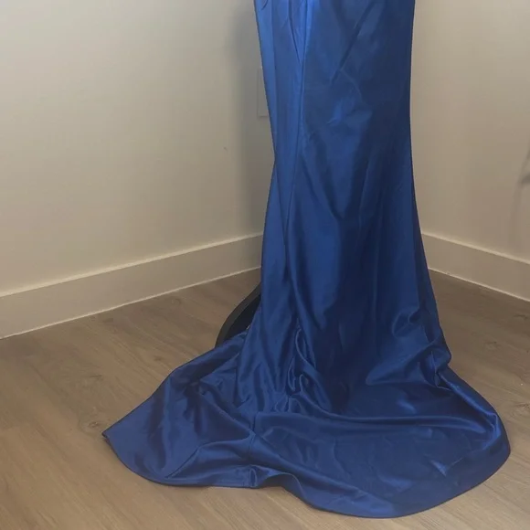 Clarisse Designs Royal Blue Evening Gown.  Sz 6 - Picture 6 of 16